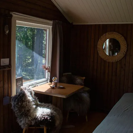 Кемпинг Cosy Cabin Without Running Water And Electricity *